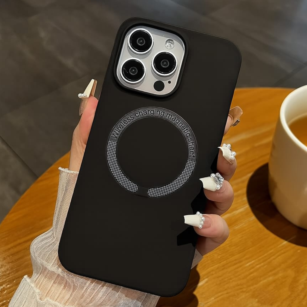 Funda de Silicona Premium Color Negro con Soporte Magnético